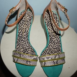 Jessica Simpson turquoise cheetah print heel